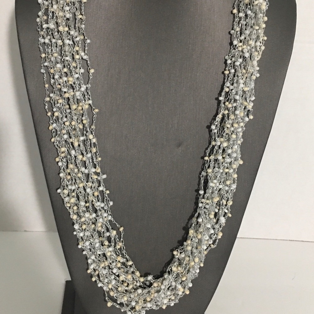 Light weight beaded necklace